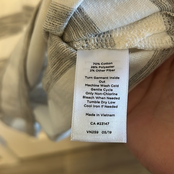 T by Talbots Women’s (S) Gray White Striped Cowl Neck Longsleeve Tee Top NWT - Picture 8 of 9